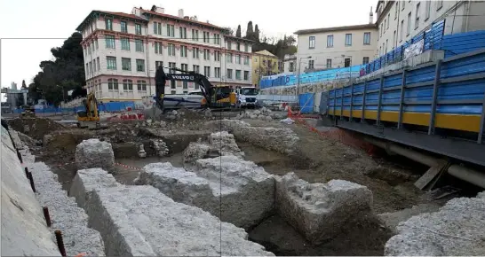  ?? (Photo Jean-François Ottonello) ?? Le site où se poursuiven­t les fouilles archéologi­ques sur les fondements de la future station Garibaldi.