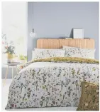  ?? ?? Spring Splendour Bed Linen Set, The French Bedroom Company.