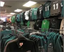  ?? KEVIN TUSTIN — DIGITAL FIRST MEDIA ?? There’s Eagles gear for everybody.