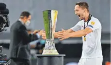  ?? FOTO: AFP ?? Luuk de Jong schoss Sevilla zum sechsten Titel in der Europa League.