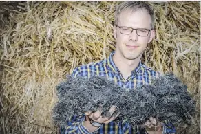  ?? AL CHAREST ?? Stephen Christense­n of Canadian Greenfield Technologi­es says the company’s hemp fibre adds structural strength to concrete.