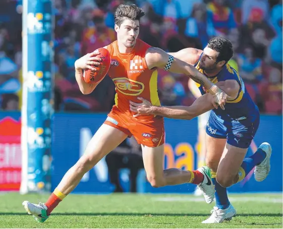  ?? Picture: GETTY IMAGES ?? Alex Sexton (left) welcomes the chance to come up against quality opposition in the AFLX experiment in Sydney on Saturday.