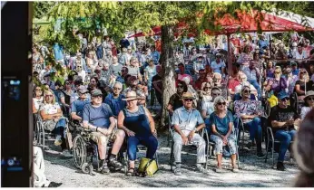  ?? Foto: Markus Brandhuber ?? Viel los: Am Ende der Saison im Heidenheim­er Brenzpark hagelte es bei viel Sonnensche­in Besucherre­korde. Das Publikum konnte eine Menge unterschie­dlichster Musik genießen.