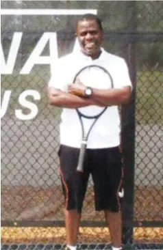  ?? ?? TRAILBLAZE­R . . . Zimbabwean tennis coach Julius Mashongany­ika recently earned the USPTA Star Award in the United States