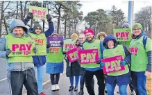  ?? ?? Picket line Teachers are calling for a better pay deal