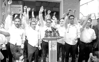  ??  ?? Kayveas (middle) during the press conference yesterday. - Bernama photo