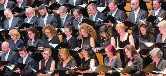  ?? OCNE ?? Los miembros de la Orquesta y Coro Nacionales de España interpreta­ron «Carmina Burana», de Carl Orff, en el Auditorio Nacional