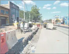  ??  ?? Obras del tramo 3 del proyecto metrobús. El ministro Jiménez Gaona habla de habilitaci­ón de 1.800 m.