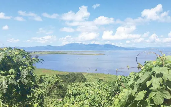  ?? Photos by Bum Tenorio Jr. ?? The view of Laguna Lake from Cavinti