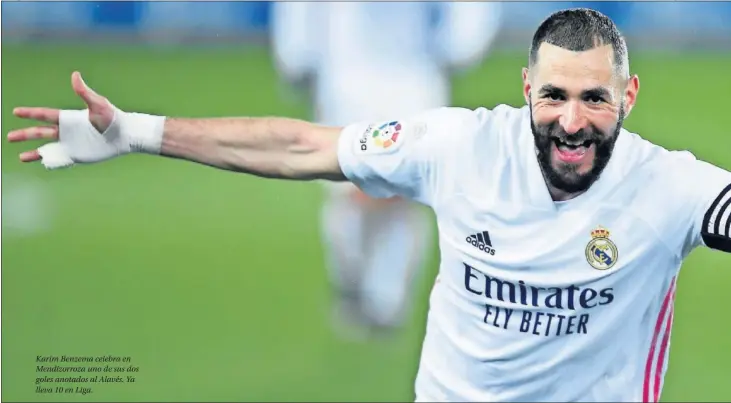  ??  ?? Karim Benzema celebra en Mendizorro­za uno de sus dos goles anotados al Alavés. Ya lleva 10 en Liga.