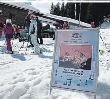  ?? ?? Après-Ski mit Stil – die Skiläufer können zum Saisonende zu Indie, Swing, Mundart-Pop oder Hip-Hop-Beats abtanzen ...