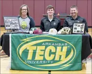  ?? Bud Sullins/Special to Siloam Sunday ?? Siloam Springs senior baseball player Reed Willbanks signed a letter of intent Wednesday to play at Arkansas Tech inside the Panther Den at Siloam Springs High School.