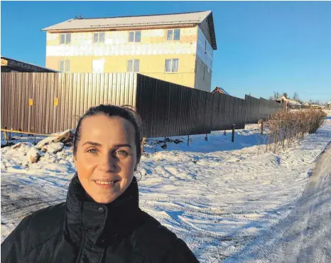  ?? FOTO: STEFAN SCHOLL ?? Anna Dudenkowa leitet in der Wolgastadt Twer ein Krisenzent­rum für Frauen.