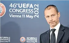  ?? /EFE. ?? Alexander Ceferin no tiene problema en sentarse al lado del presidente del Real Madrid en la final de la Champions.