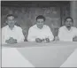  ??  ?? Los expriistas Rodolfo Escalante Mendoza, Alfredo Fernández Arceo y Homero Novelo Burgos, anteayer en la rueda de prensa