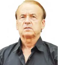  ??  ?? Gernot Rohr