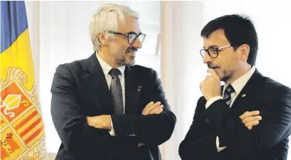  ?? Gobierno de Andorra ?? El director de Política Tributaria y Administra­ción de la OCDE, Pascal Saint-Amans, y el ministro de Finanzas de Andorra, Jordi Cinca