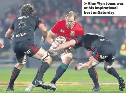  ??  ?? > Alun Wyn Jones was at his inspiratio­nal best on Saturday