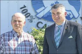  ?? FRAM DINSHAW   TRURO DAILY NEWS ?? Gerrit Damsteegt, left, a farmer and chair of the Dairy Farmers of Nova Scotia, speaks with federal Conservati­ve MP James Bezan in Lower Truro.