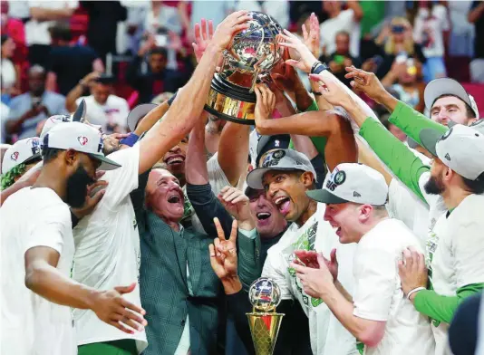  ?? EFE ?? Los Celtics se proclamaro­n campeones de la Conferenci­a Este. Ahora, en las Finales, esperan los Warriors