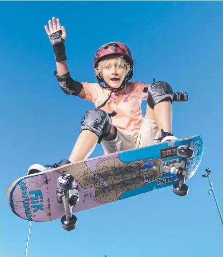  ?? Picture: NIGEL HALLETT ?? Kai Colless, 10, from Burleigh Heads has suffered broken bones but it hasn’t stopped him skateboard­ing.