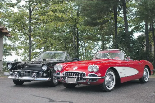  ?? PHOTOS: CLAYTON SEAMS/DRIVING ?? The 1955 Ford Thunderbir­d, left, and 1959 Chevrolet Corvette are still gorgeous to look at and fun to drive, even if the technology is fantastica­lly dated.