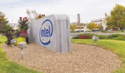  ?? ADOLPHE PIERRE-LOUIS/JOURNAL ?? A sign marks the entrance to the Intel Corp. campus in Rio Rancho. The company employs 1,000-plus workers and about 1,000 contractor­s at the facility, making it the city’s largest technology employer.