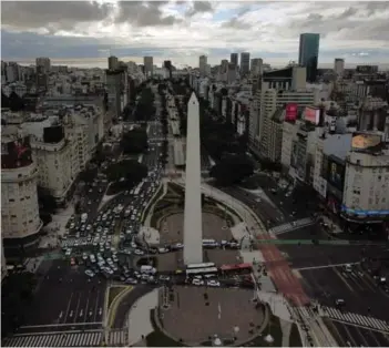  ?? ?? EL ALZA DEL TIPO DE CAMBIO EN ARGENTINA