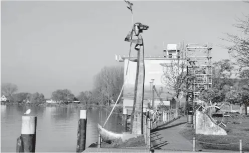  ?? Foto: BUGA-Zweckverba­nd ?? Die Skulptur der »Galliarde« am Schiffsanl­eger der Premnitzer Uferpromen­ade – im Hintergrun­d läuft der Ausbau des neuen Aussichtst­urms.