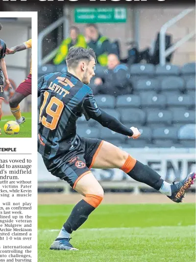  ?? ?? Dylan Levitt made a decisive contributi­on in Dundee United’s midfield,