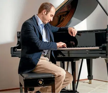  ??  ?? Multi award-winning, internatio­nally-acclaimed Ukrainian pianist Alexander Gavrylyuk.