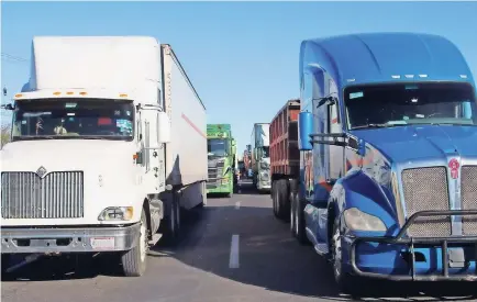  ?? ?? el pasado lunes transporti­stas se manifestar­on realizando bloqueos en carreteras