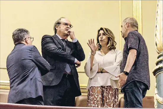  ?? DANI DUCH ?? Ángel Gabilondo, candidato a las elecciones madrileñas, y Susana Díaz, secretaria general del PSOE en Andalucía, en el Congreso