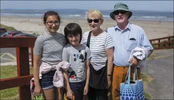  ??  ?? Sofia, Lucas, Maura and Willi Kiefel at Enniscrone beach last Tuesday during the heatwave