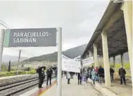  ?? EL PERIÓDICO ?? Manifestac­ión en la estación de Paracuello­s.