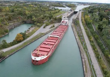  ?? SUPPLIED ?? The importance of keeping soybean shipments running smoothly has led to the U.s.-based Soy Transporta­tion Coalition signing a memorandum of agreement with Canada’s St. Lawrence Seaway Management Corporatio­n.