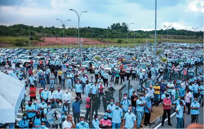  ?? TIAGO CALDAS/ARQUIVO CORREIO* ?? Fechamento da fábrica Ford em Camaçari provocou a demissão de 5 mil funcionári­os, segundo a montadora