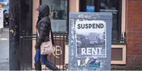  ?? STEPHEN BRASHEAR/EPA-EFE ?? A sign in Seattle calls for the suspension of rent during the COVID-19 outbreak.