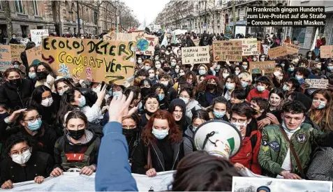  ??  ?? In Frankreich gingen Hunderte zum Live-Protest auf die Straße – Corona-konform mit Masken.