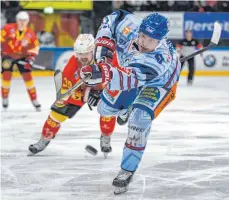  ?? FOTO: FLORIAN WOLF ?? Andreas Driendl und die Ravensburg Towerstars treffen im Play-off-Viertelfin­ale auf den EC Bad Nauheim.