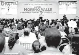  ?? ESPECIAL ?? Imparte la conferenci­a “Construyen­do un Frente Amplio Democrátic­o”.