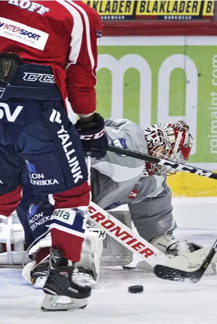  ?? FOTO: LEIF WECKSTRöM ?? PROFILVäRV­NING. Patrik Carlsson får en stor roll i HIFK-anfallet i vinter.