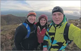  ?? ?? Ian O’Brien (far right) at Coumshinga­un with Lorraine McDonnell, Tallow (centre) and Brian Roche, Bishopstow­n.