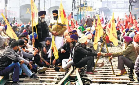  ?? NARINDER NANU/AFP ?? DURING THE FOUR-HOUR rail blockade by farmers, in Amritsar on February 18.