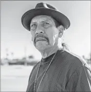  ??  ?? Danny Trejo en una escena del documental “Inmate #1”, que se estrenará el próximo martes, en el que cuenta su polémica historia