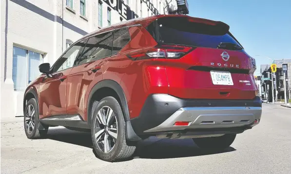  ?? — PHOTOS: NADINE FILION/DRIVING ?? The 2021 Nissan Rogue Platinum AWD features a lot more and better technology within a sharp-looking exterior.