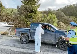  ?? TALEI ANDERSON/ RNZ ?? Iwi checkpoint­s were operating in the Far North on the night before the nationwide Covid-19 lockdown.