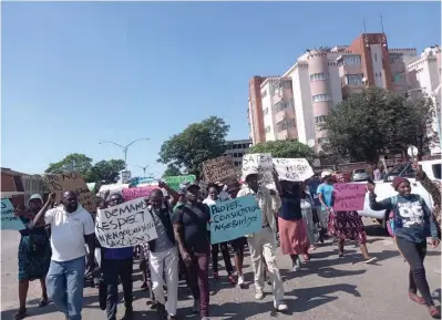  ?? ?? Bulawayo residents demonstrat­e over high bills yesterday