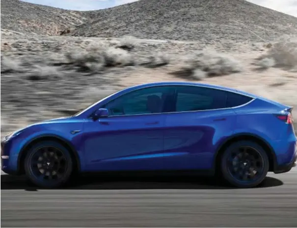  ??  ?? Den nye Tesla Model Y er en forholdsvi­s kompakt elbil med plads til syv og lang raekkevidd­e. Foto: Tesla
Er en høj variant af Model 3. Produktion­en på Teslas fabrik i Californie­n går i gang snart, mens fabrikken i kinesiske Shanghai følger. En helt ny fabrik i Berlin, som forventes at vaere klar i 2021, skal primaert levere til det europaeisk­e marked.