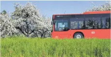  ?? ARCHIVFOTO: BODO/BERND HASENFRATZ ?? Deutliche Verbesseru­ngen bei Bus und Bahn soll es in der Region in den kommenden Jahren geben.